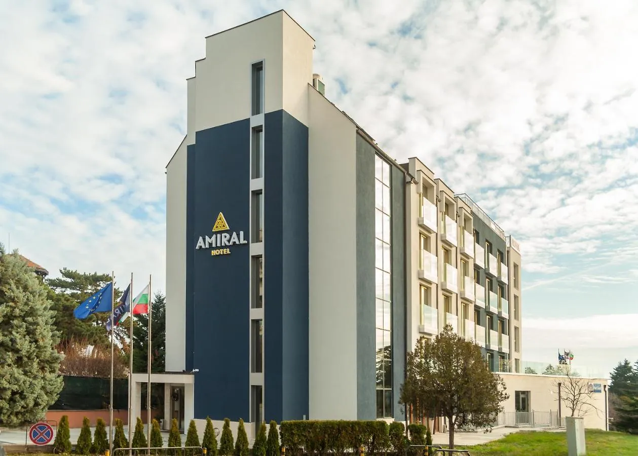 וארנה Amiral Hotel 4*,